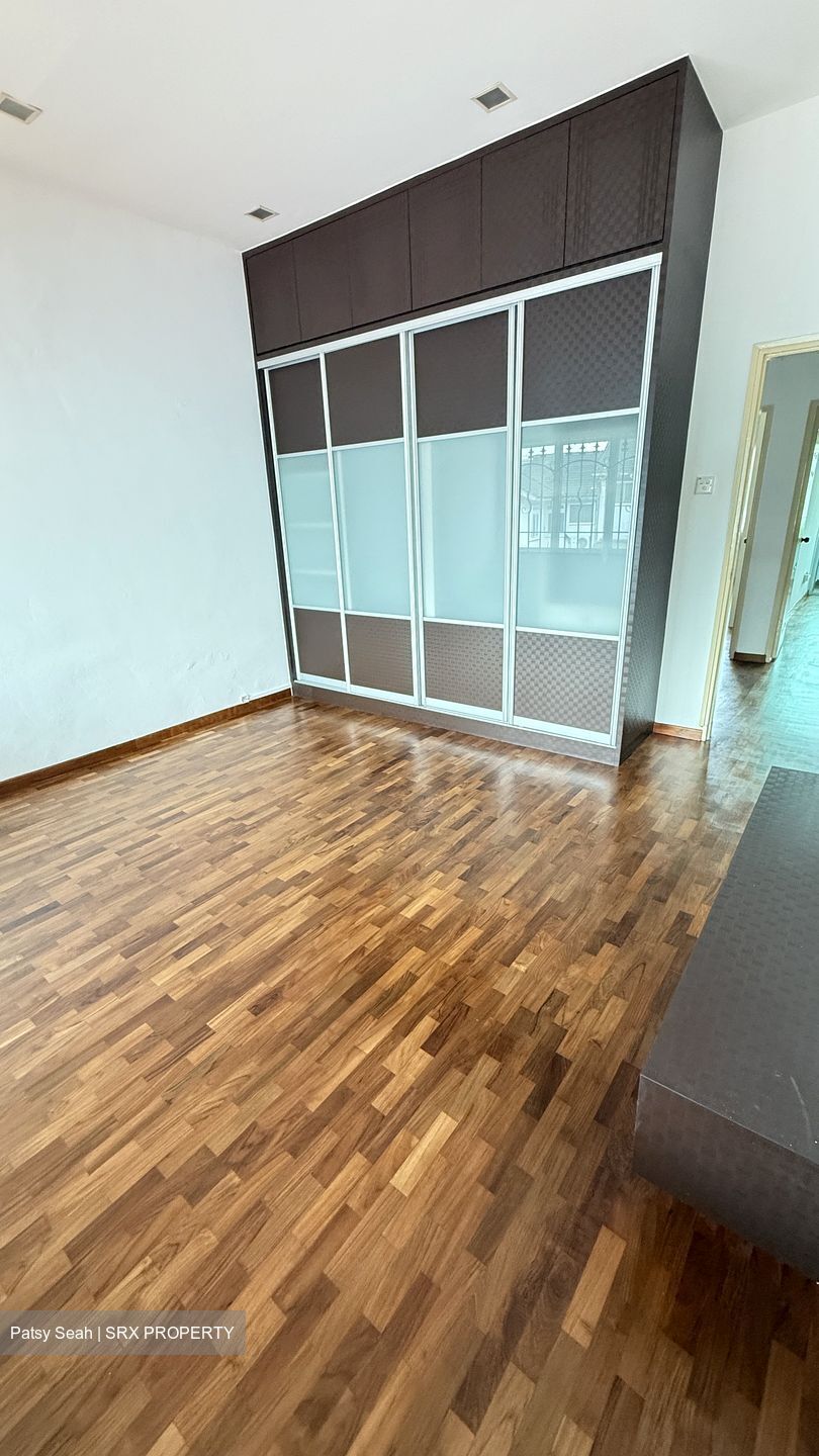 Golden Hill Estate (D19), Terrace #450523721